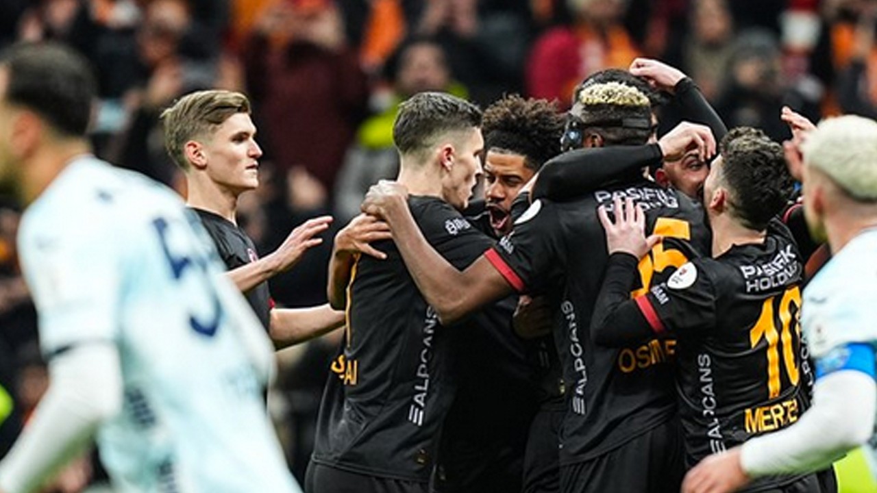 Rams Park'ta olay! Adana Demirspor sahadan çekildi!