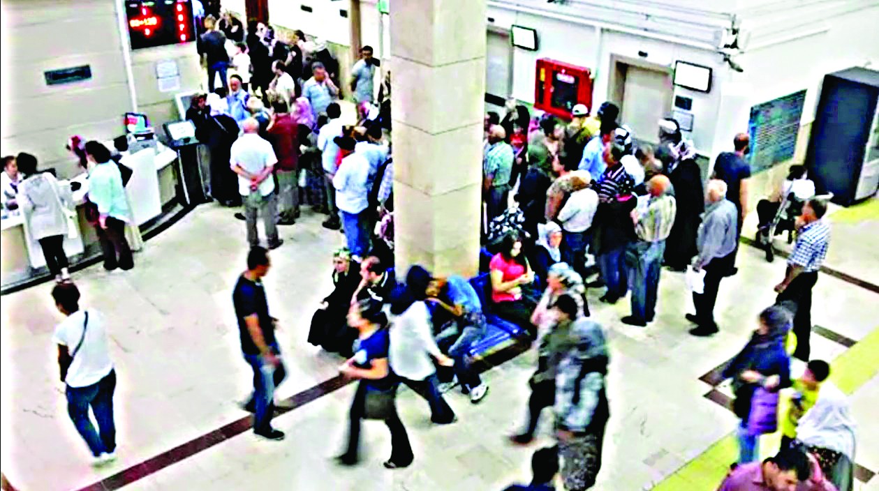Randevu alamama sorunu, 27 bin yeni doktor ve sağlıkçı ile çözülecek