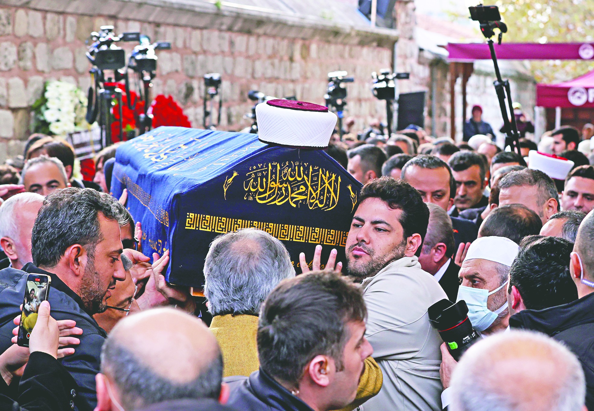 Raşit Küçük Hoca’yı dualarla uğurladık