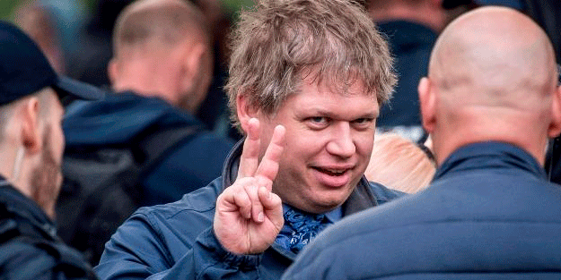 Rasmus Paludan adlı rezil adam eceline susuyor! Yine kitap yakacağını açıkladı