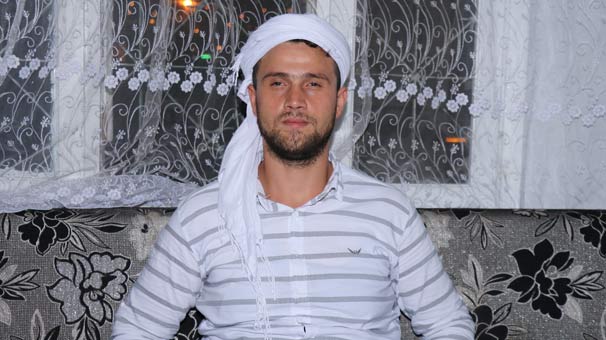 Raylarda namaz kılan adam ortaya çıktı!