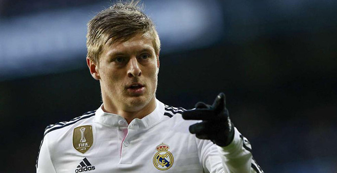 Real Madrid ile sözleşmesini uzatan Kroos tarihe geçti