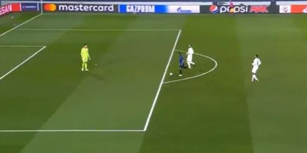 Real Madrid maçında hakemden skandal karar