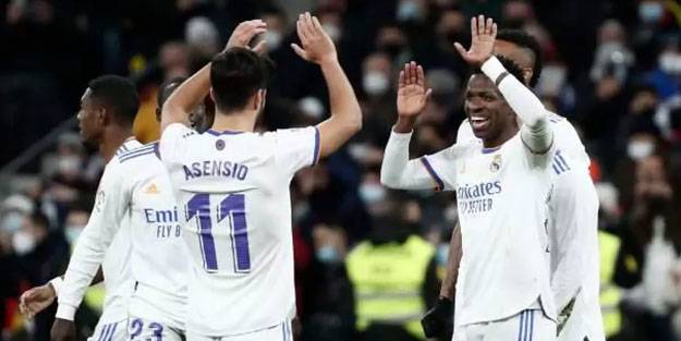 Real Madrid, Valencia'yı ezip geçti