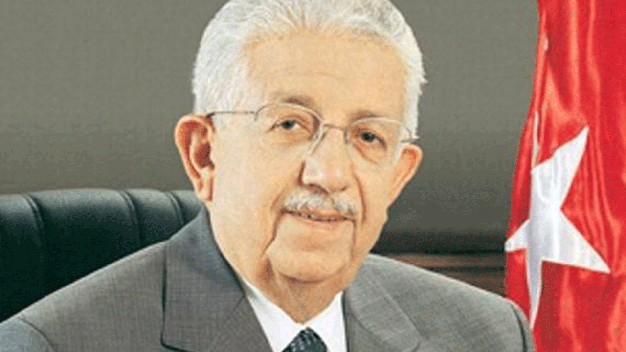 Recai Kutan vefat etti!