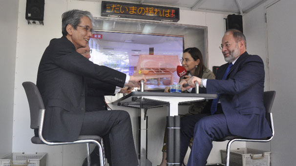 Recep Akdağ, Japonya'da simülasyonla depremi yaşadı