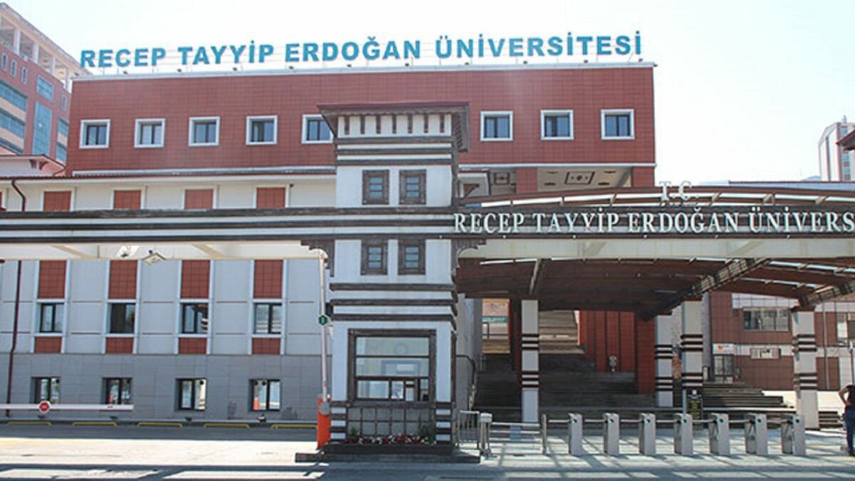 Recep Tayyip Erdoğan Üniversitesi 30 öğretim üyesi alacak