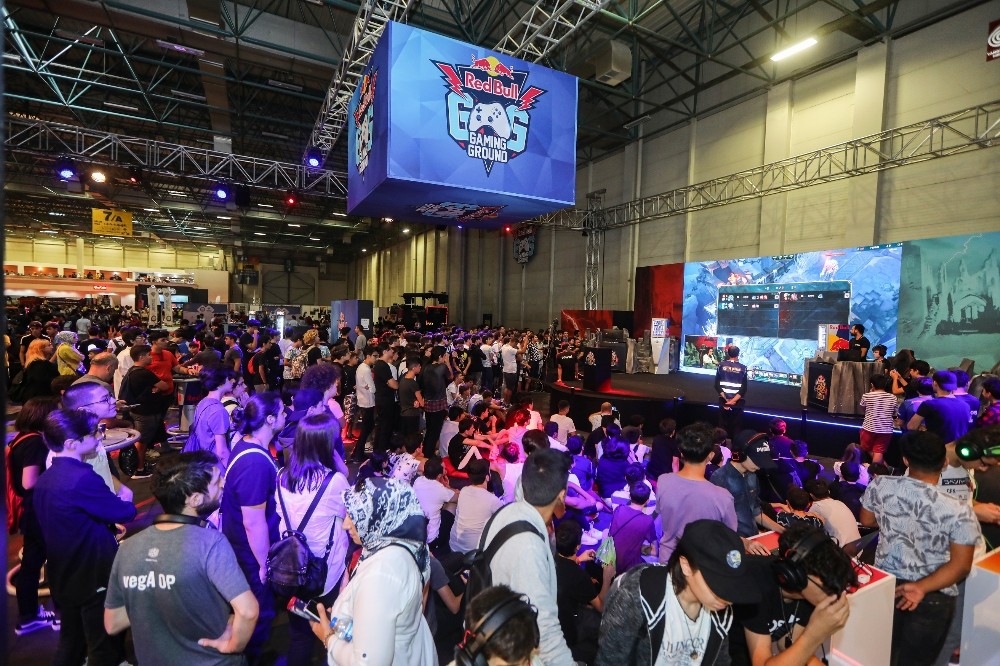 Red Bull Gaming Ground’a Gamex’te yoğun ilgi 