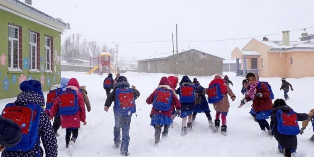 Refahiye’de yarın okullar tatil mi? 5 Şubat Refahiye’de yarın okul var mı?