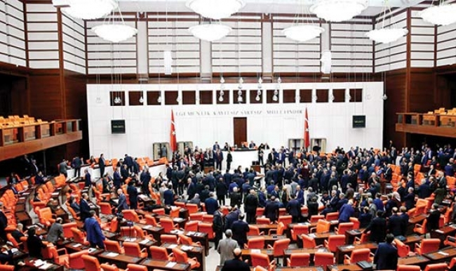 Referandum için 23 Nisan ihtimal