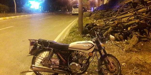 Refüje çarpan motosikletin sürücüsü yaşamını yitirdi