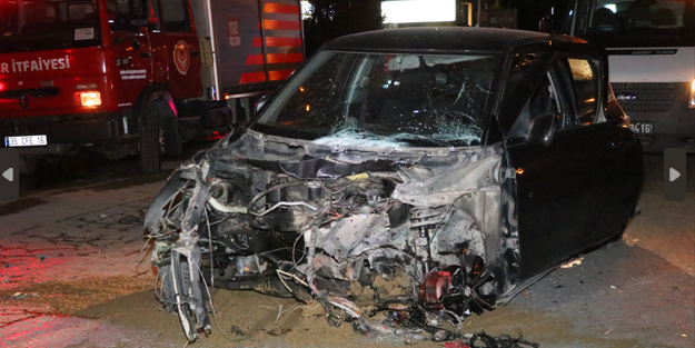 Refüje çarpan otomobil taklalar attı