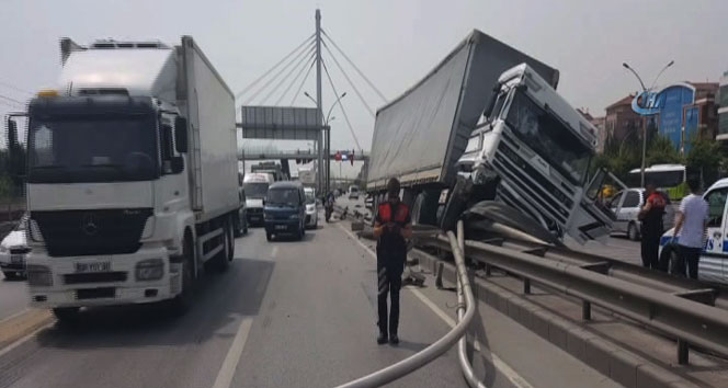 Refüje çıkan TIR dehşet saçtı