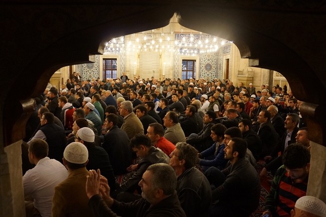 Regaib Gecesi'nde camiler doldu taştı