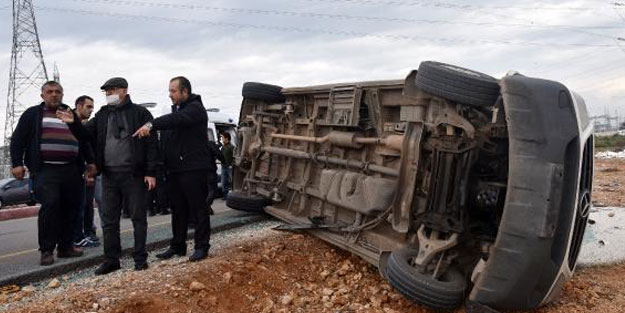 Rehabilitasyon merkezi servisi kaza yaptı: 6'sı öğrenci, 8 yaralı