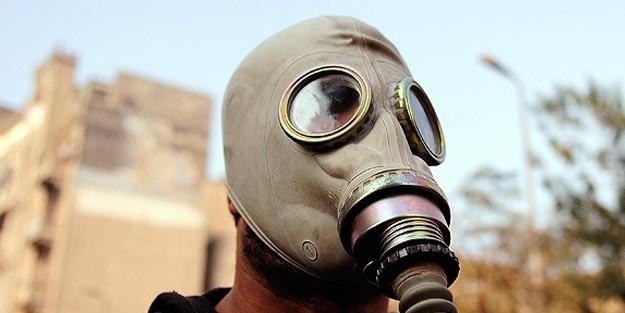 Rejim güçlerine gaz maskesi dağıtıldı