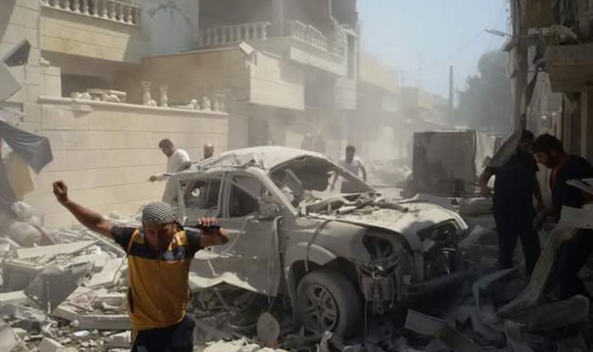 Rejim uçakları Sarmada'yı vurdu