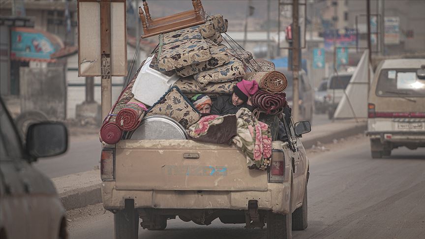 Rejimin evinden ettiği siviller geri dönüş umuduyla yaşıyor