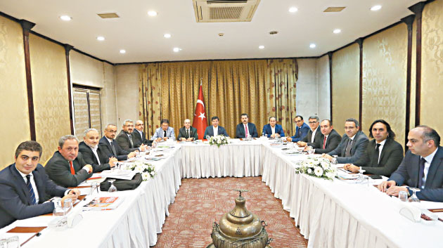 Rekabette statükoyu korumuyor, zorluyoruz