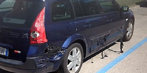 Rekor sıcaklık arabayı bu hale getirdi - FOTO