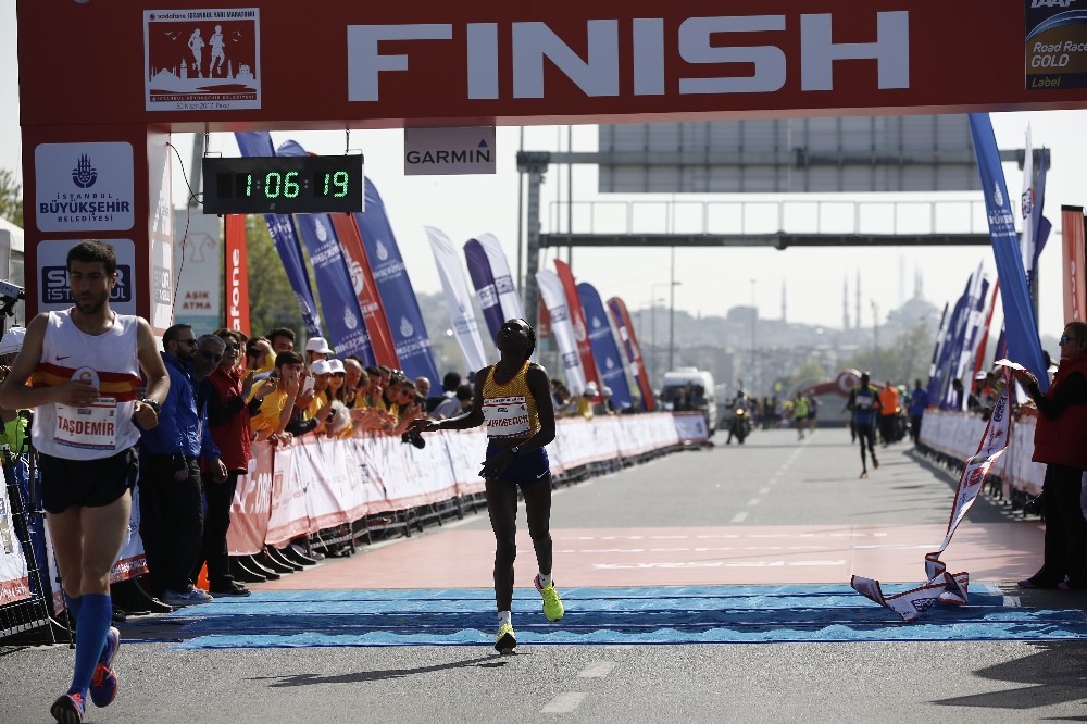 Rekortmen atletler Vodafone İstanbul Yarı Maratonu için İstanbul’a gelecek 