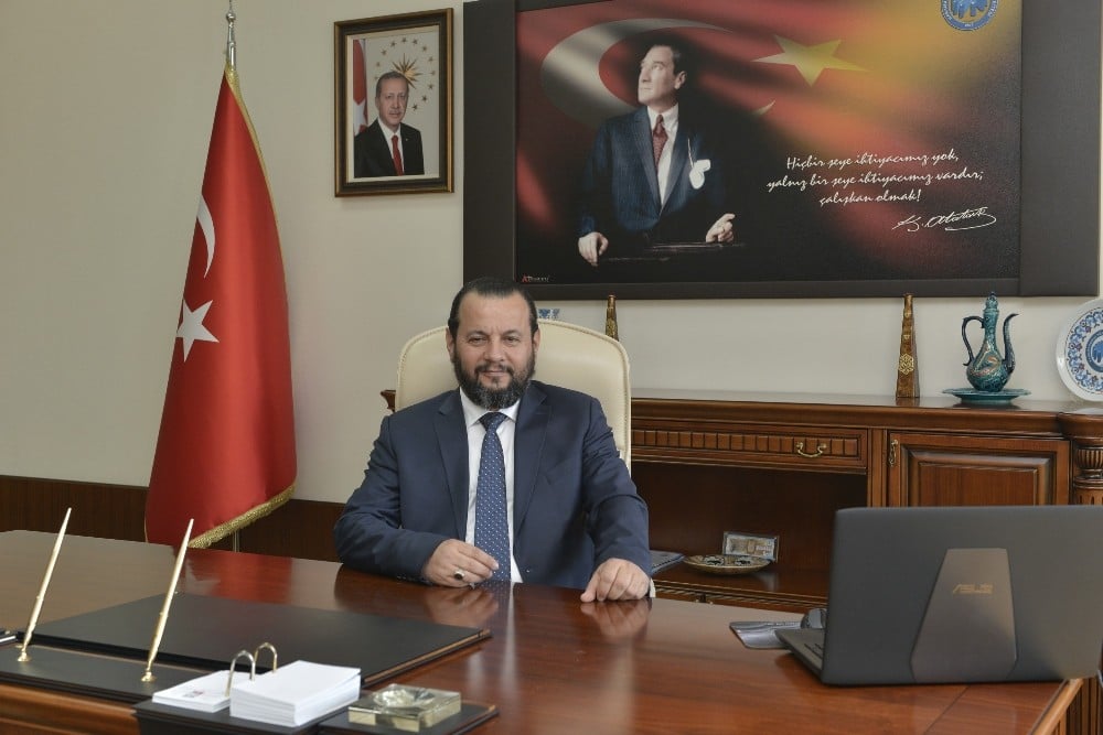 Rektör Akgül: “Gazeteciler son derece önemli bir mesleği icra ediyor” 