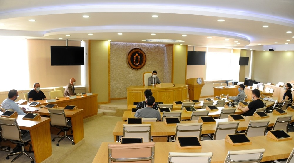 Rektör Aldemir intörn öğrenci temsilcileriyle bir araya geldi 