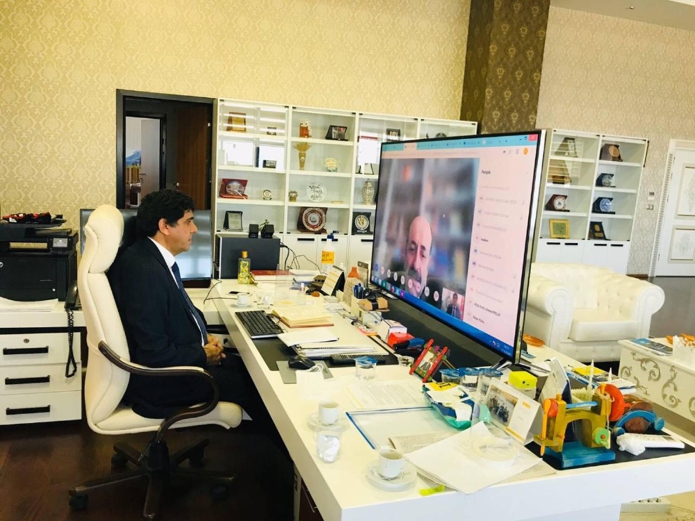 Rektör Alma telekonferans yöntemiyle yapılan toplantıya katıldı 
