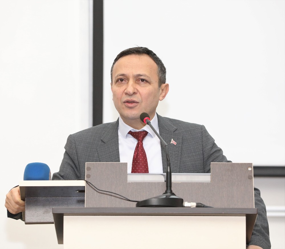 Rektör Çalış, ERÜ’ye Yapay Zekâ Araştırma Merkezi Açılacağının Müjdesini Verdi 