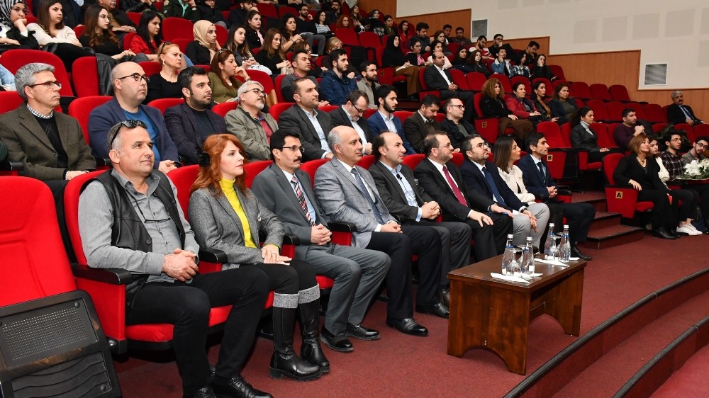 Rektör Çamsarı: “Toplumsal değerlerimizin erozyonuna artık dur demeliyiz” 