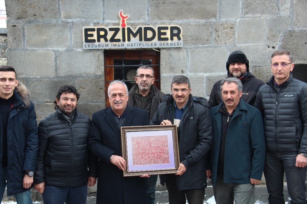 Rektör Çomaklı, Erzurum İmam Hatipler Derneğini ziyaret etti 