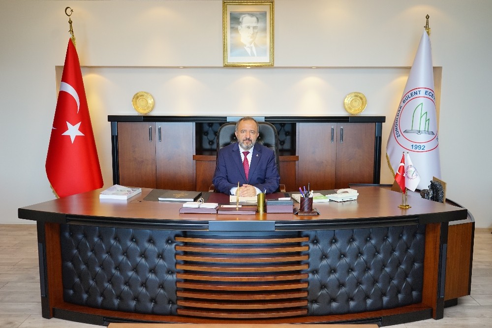 Rektör Çufalı, Ramazan Bayramını kutladı 
