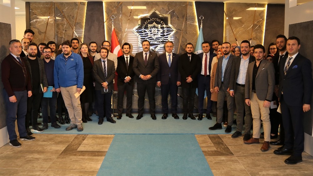 Rektör Kalan genç meslektaşlarını dinledi 