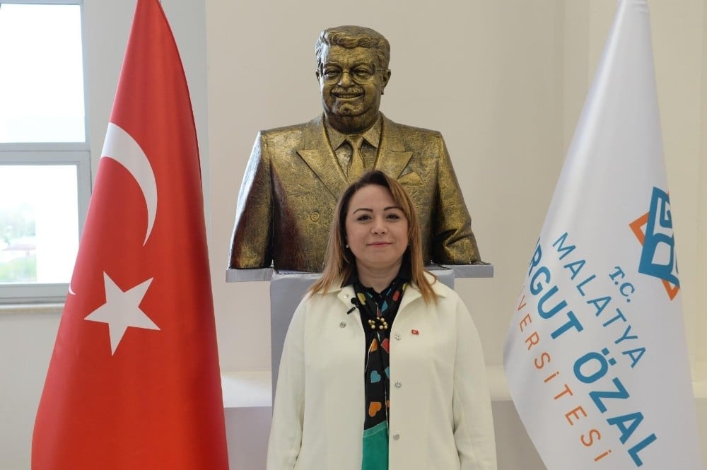 Rektör Karabulut’an Özal mesajı 