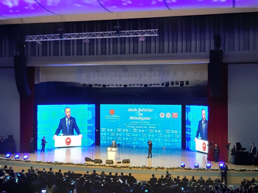 Rektör Prof. Dr. Erhan Tabakoğlu, Akıllı Şehirler ve Belediyeler Kongre ve Sergisi’ne katıldı 