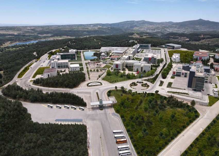 Rektör Prof. Dr. Savaş, Dünyanın En Etkili Bilim İnsanları Listesinde En Üst Sırada Yine Yer Aldı