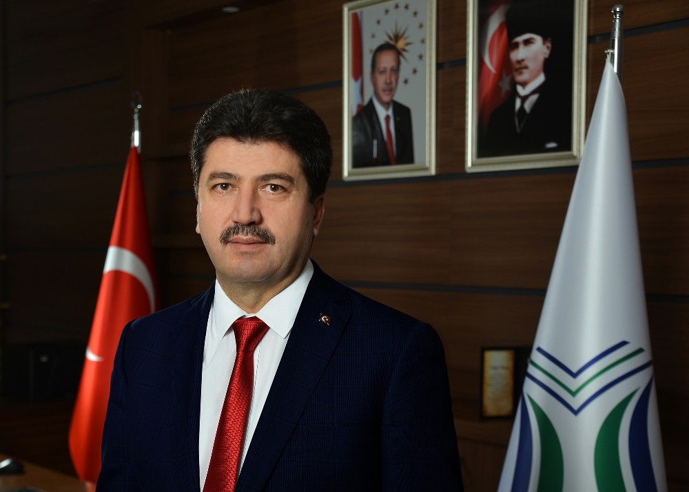 Rektör Sarıbıyık: “Nitelikli sağlıkçılar yetiştireceğiz” 