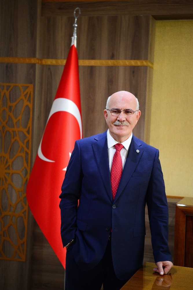 Rektör Savaş Malazgirt Zaferi’ni kutladı 