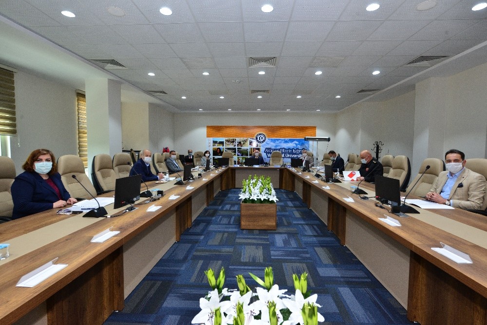Rektör Savaş: “Merkezi sınavlarda korona virüs önlemlerini arttırdık” 