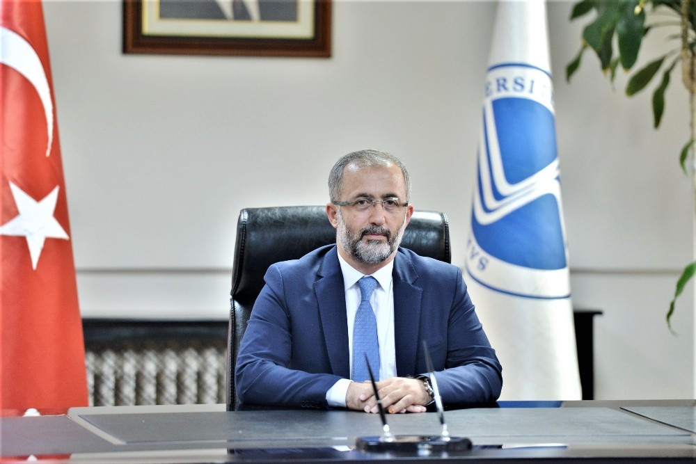 Rektör Savaşan’dan mezuniyet töreni ve bahar şenliği müjdesi 