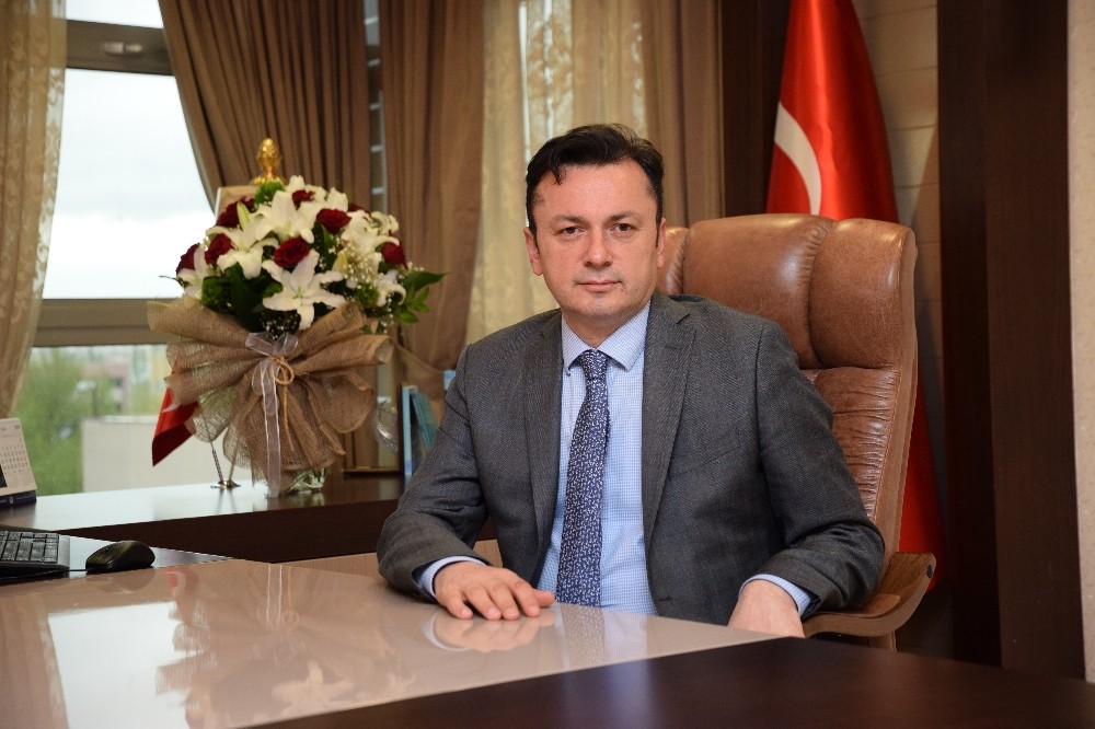 Rektör Şenocak’tan bayram mesajı 