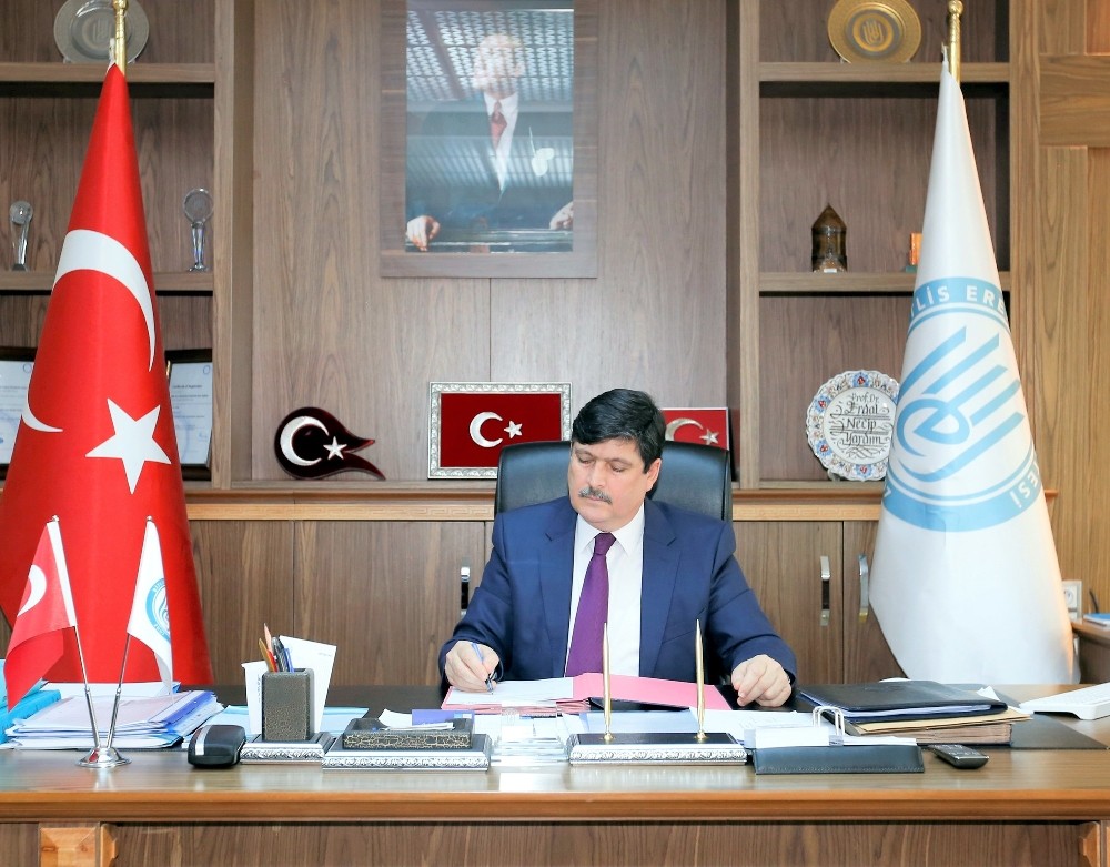 Rektör Yardım’dan Regaip Kandili mesajı 