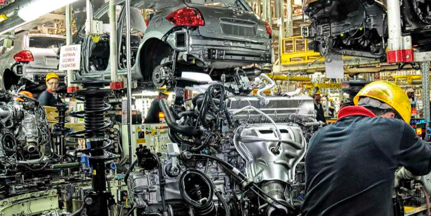 Renault, Rusya'daki fabrikasında üretimi durduruyor!