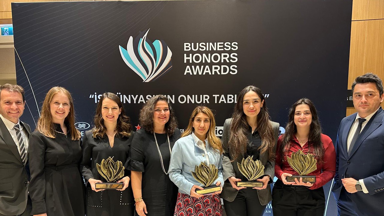 Renault ve Dacia’dan birincilik: MAİS’ten başarıya devam! Sektöre dinamizm katıyor