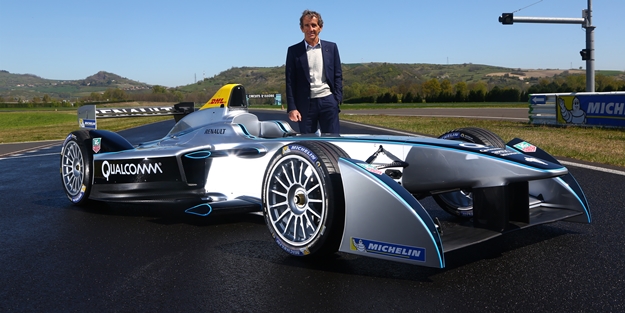 Renault Formula E için pistte