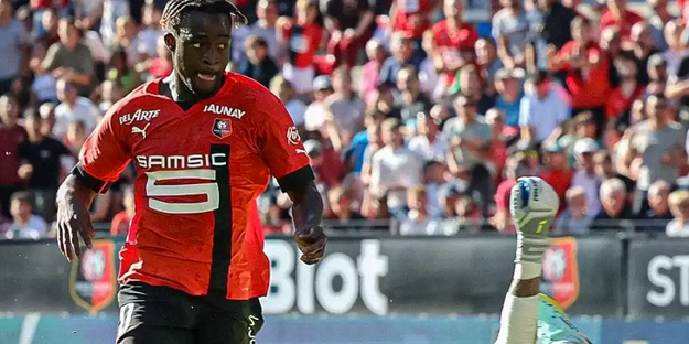 Rennes'den Fenerbahçe maçı öncesi garip bir karar!