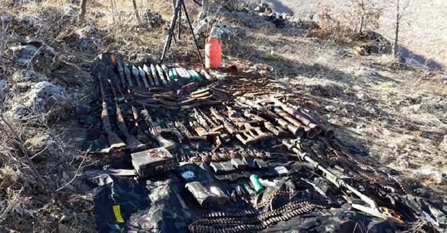 Terör örgütüne ait roketatar mühimmatları ele geçirildi