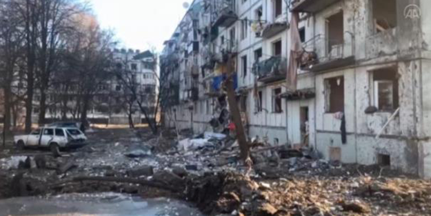 Resmen vahşet: Rusya insani yardım noktasını vurdu! Ölü ve yaralılar var