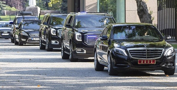 Resmi Konut'ta 'sığınmacı zirvesi'