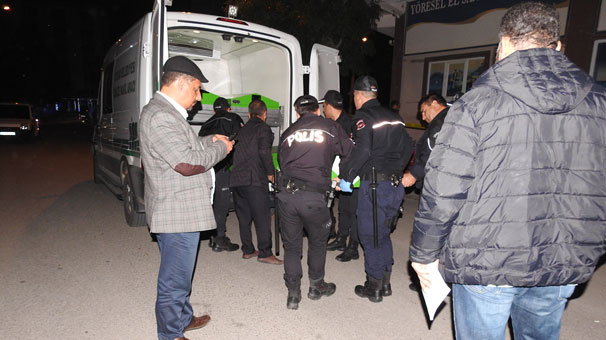 Restoranda pompalı dehşeti; Kardeş öldü, ağabey yaralandı